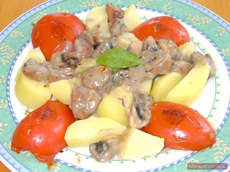 Tomatoes and Potatoes in Mushroom Sauce
