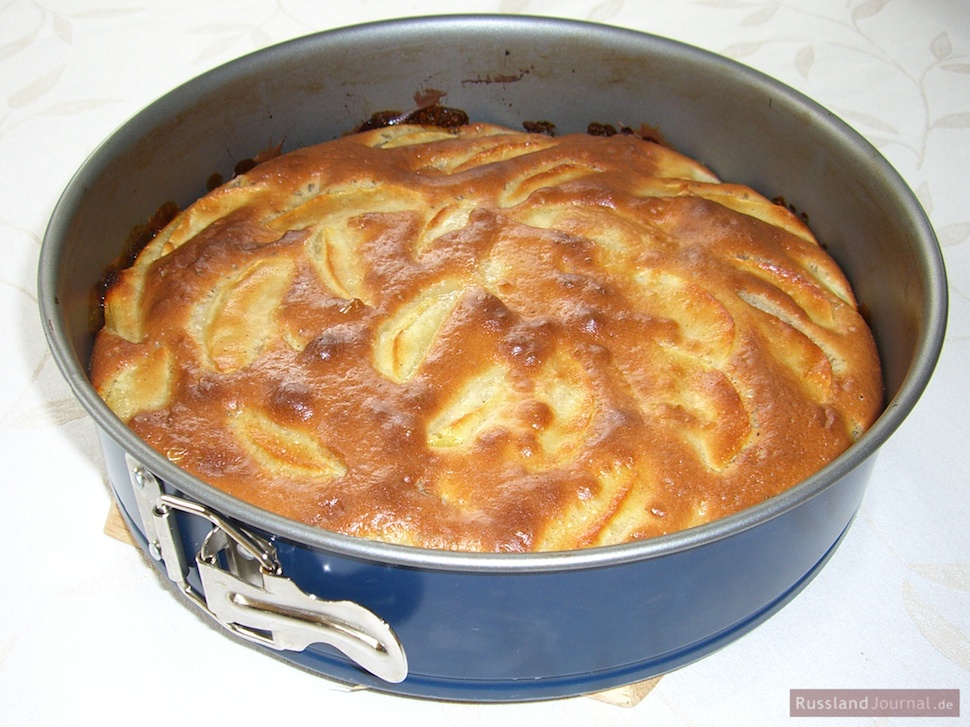 Apfelkuchen abkühlen lassen