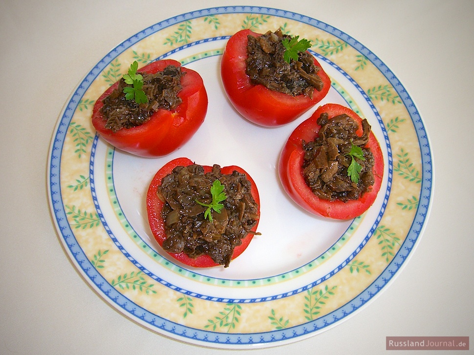 Tomaten mit Pilzkaviar