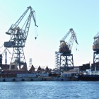 Hafenkräne in St. Petersburg