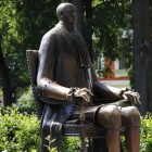 Figur des Peter des Großen in der Hauptallee der Peter-Paul-Festung