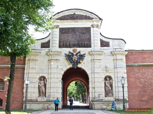 Peterstor: Das Haupttor der Peter-Paul-Festung