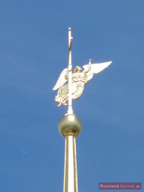 Goldener Engel an der Spitze der Peter-Paul-Kathedrale