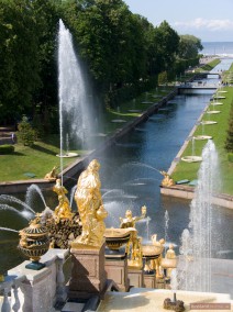 Der Meereskanal in Peterhof