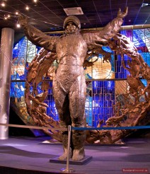 Statue von Gagarin im Raumfahrt-Museum