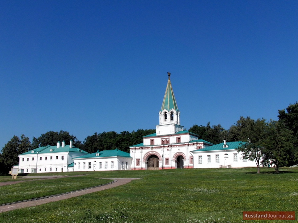 Haupttor der Zarenresidenz in Kolomenskoje