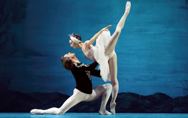 Szene aus dem Ballett Schwanensee, Prinz und Odette