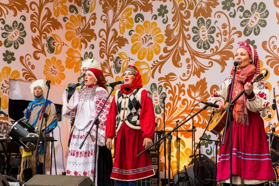 Volksensemble Maslenitsa auf WDNKh