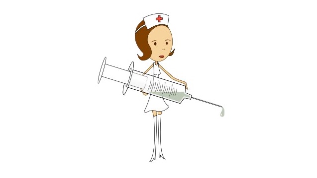 Krankenschwester mit einer großen Spritze